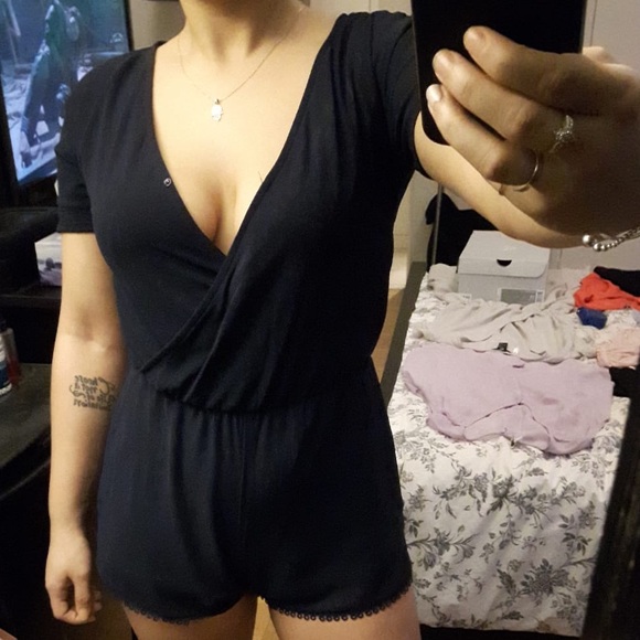 🌺2 for $30🌺 Forever 21 romper (shorts) - Picture 5 of 5